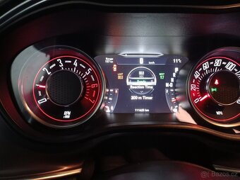 Dodge Challenger 5.7 hemi - 8