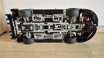 LEGO TECHNIC PORSCHE 911 - 8