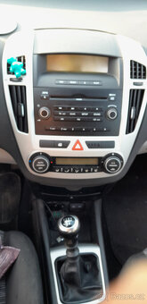 Kia Ceed 1,6 l - 8