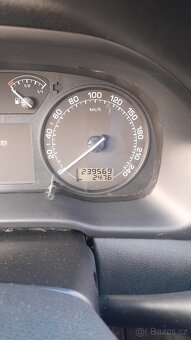 Śkoda Octavia Tour 1,9 TDI, r. v. 2010 - 8