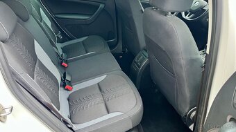 ŠKODA YETI 2.0TDI,103KW. DSG,SERVISNÍ KNIHA. - 8