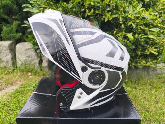 Výklopná přilba na motorku. Velikost 2XL. Nová - 8
