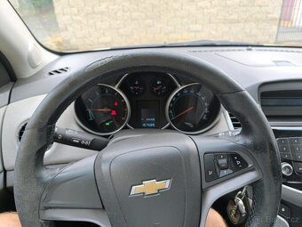 Prodám Chevrolet Cruze 1.6 16V 83kw - 8