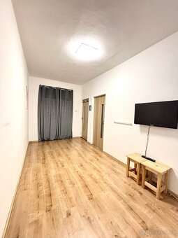 Pronájem bytu 3+1, balkon + 2 sklepy bez provize - 8