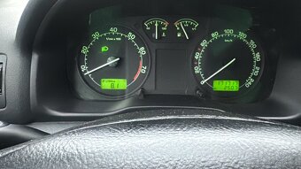 Škoda Octavia 1.6 - 8