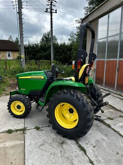 Malotraktor JOHN DEERE 3036E - 8