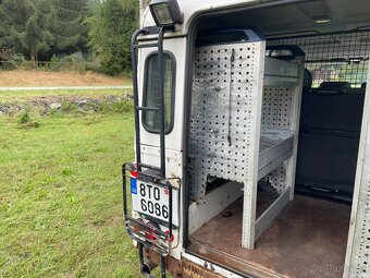 Land Rover Defender 110. 2.4 TD 90kW. 4x4. Rv 2008. Nová STK - 8