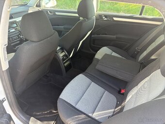 ŠKODA SUPERB 2 COMBI 2.0TDI XENONY TOP STAV - 8