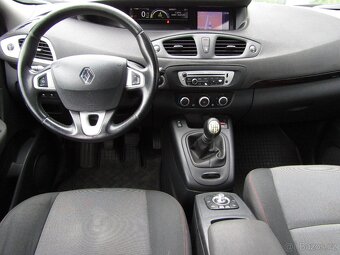 Renault Grand Scénic III 1,5 dCi 81 kW/110k 7 míst, tažné - 8
