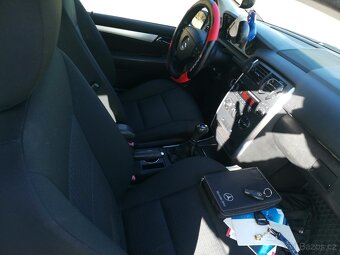 Prodám Mercedes Benz 150B 1,5 70 kw,2008 - 8