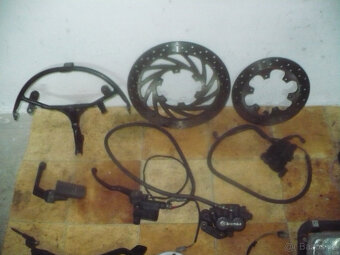 BMW F 650 r. 95  díly - 8