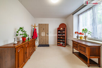 Krásný samostatný prostorný byt 3+1 po kompletní rekonstrukc - 8