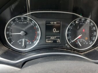 Škoda Octavia combi II 1.9 tdi rok 2010 - 8