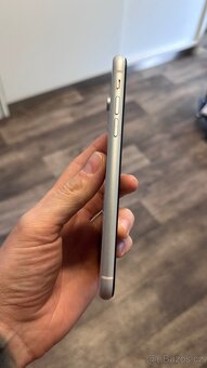 iPhone XR 128Gb - 8