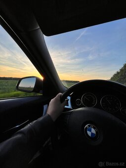 Prodám černé BMW 318d , 105 kw, manuál, kombi - 8