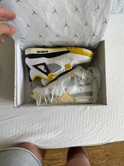 Jordan 4 retro vivid sulfur - 8
