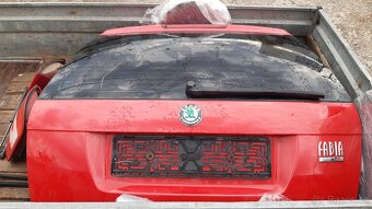FABIA 5.DVEŘE, světla, kompletní včetně KLÍČE,STAV PERFEKTNÍ - 8