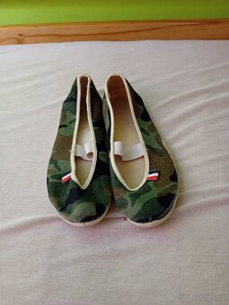 Děti oblečení a obuv - 8