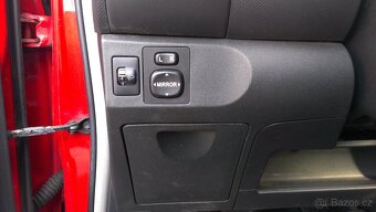 Toyota Yaris 1.3 VVTi - 121000km - 8