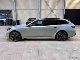 BMW M5 Touring xDrive Carbon - NOVÝ VŮZ, M-Driver - 8