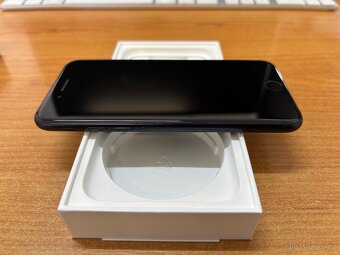 Apple iPhone SE 2022 - 128GB jako Nový - 8