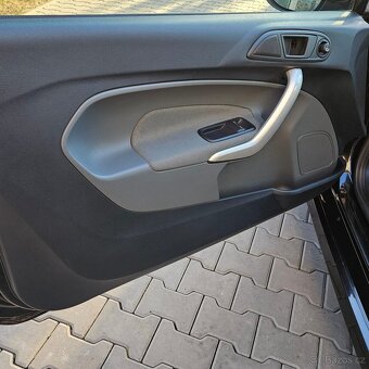 Ford fiesta sport - 8