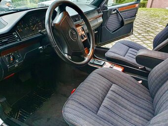 Mercedes W124, 300TD 4Matic, nádherný stav, 2x sada kol - 8