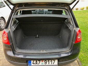 Volkswagen Golf V - 8