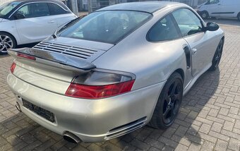 Porsche 911 Turbo (typ 996) - 8