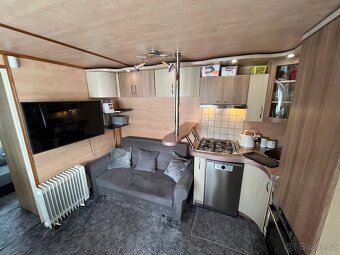 Obytná maringotka s výsunem - 8