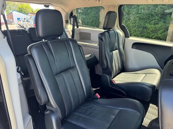 Chrysler Lancia Voyager 3.6 Navi Go RT Kůže 2012 - 8