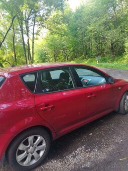 Kia ceed 2.0crdi - 8