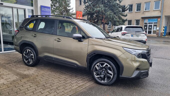 Subaru Forester 2.0i CVT Active NOVÝ Model 2015 - oficial ČR - 8