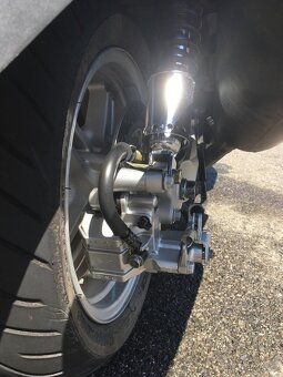 Suzuki Burgman 650 Executive - Praha - 8