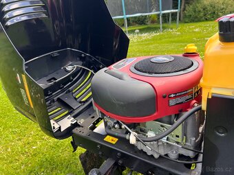 Zahradní traktor k sečení - 8