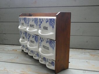 Staré kořenky-regál - 8