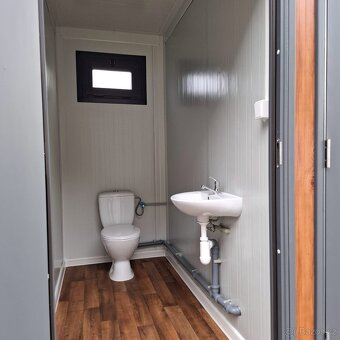 Obytný kontejner o rozměru 2,4 x 2,4 m včetně WC - 8