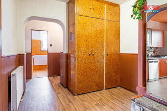Prodej bytu 3+1 s garáží a pozemkem, 91 m², Svéradice - 8