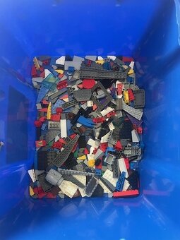 LEGO - - 8