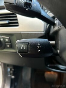 BMW e90 330xi A/T,DKLIMA,TEMP,ŠÍBR,2xSADA ALU,ROZVODY,SERVIS - 8