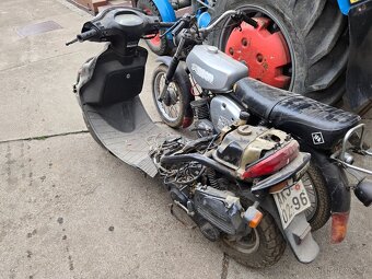 Prodám motorky peugeot skútr kymco a malá jawa 50 - 8
