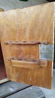 Dřevěná skříňka - 8