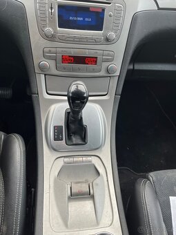 Ford S-Max - 8