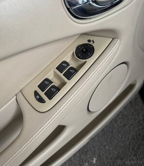 Jaguar  X-type V6 - 8