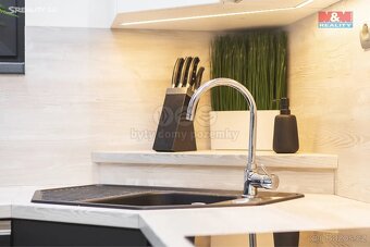 Rodinný dům 4+kk s garáži Nová Ves u Oslavan - 8