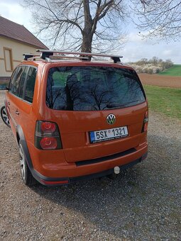 Volkswagen Touran CROSS 2.0 TDI 125 kW – tažné, po servisu, - 8