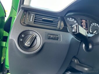 Škoda Rapid 1.6TDi NAVI,PANORAMA,TAŽNÉ - 8