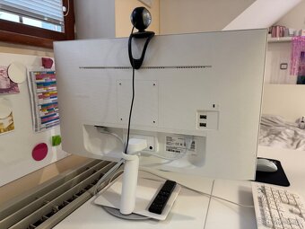 Prodám Smart monitor Samsung M5 - 27" - 8