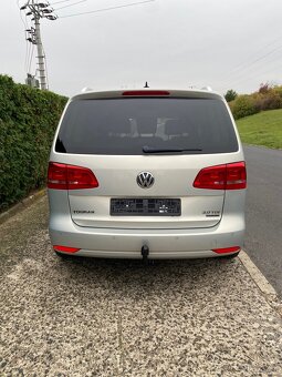 VOLKSWAGEN TOURAN 2.0TDI 103KW . Výbava CUP 2014 - 8