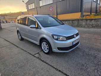 Dobrý den nabízím k prodeji krásný rodiny vůz Volkswagen Tou - 8